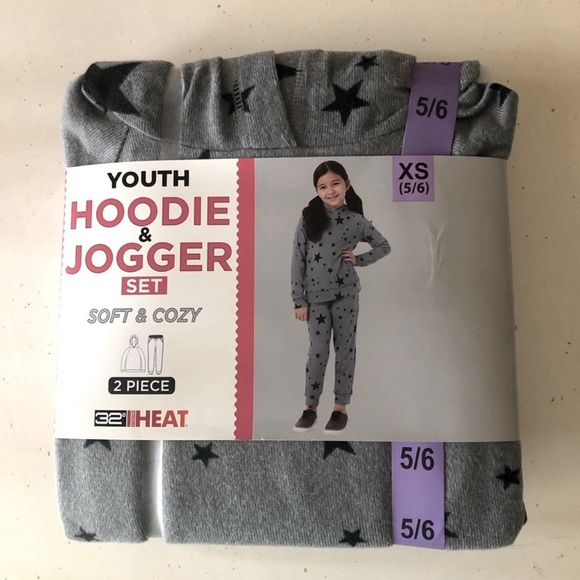 32 Degrees Youth 2-piece Set Gray with Stars in 5/6 only - Picture 5 of 5